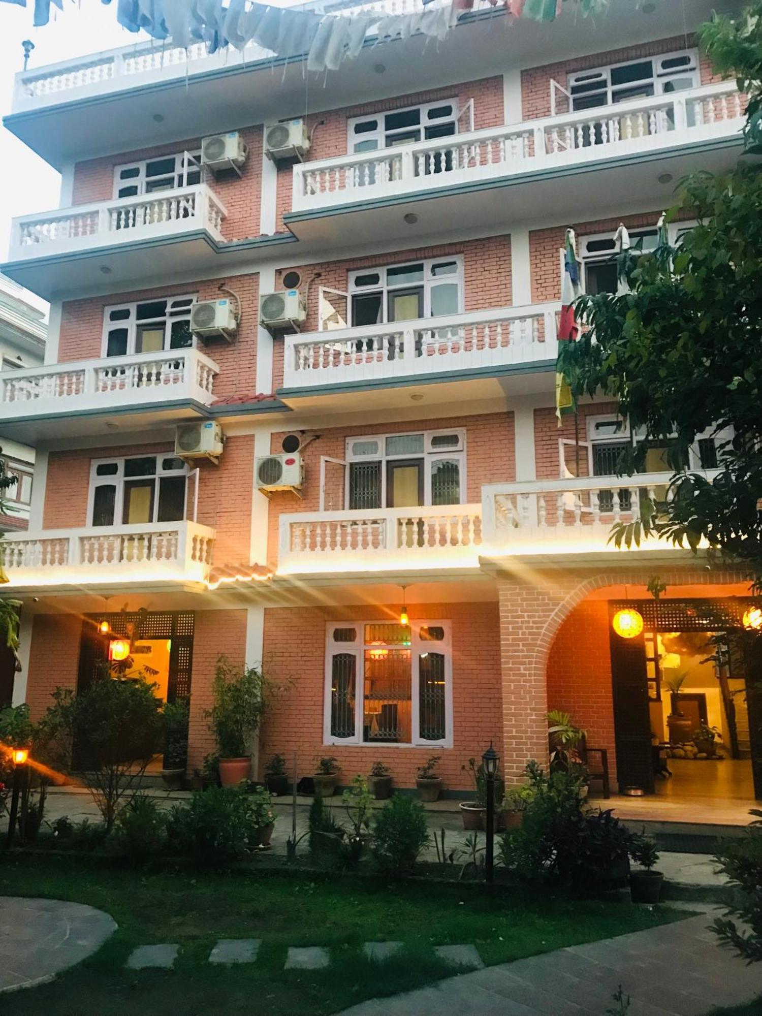 Hotel Lotus Garden Kathmandu Exteriör bild