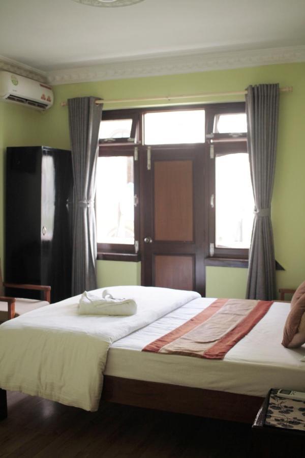 Hotel Lotus Garden Kathmandu Exteriör bild
