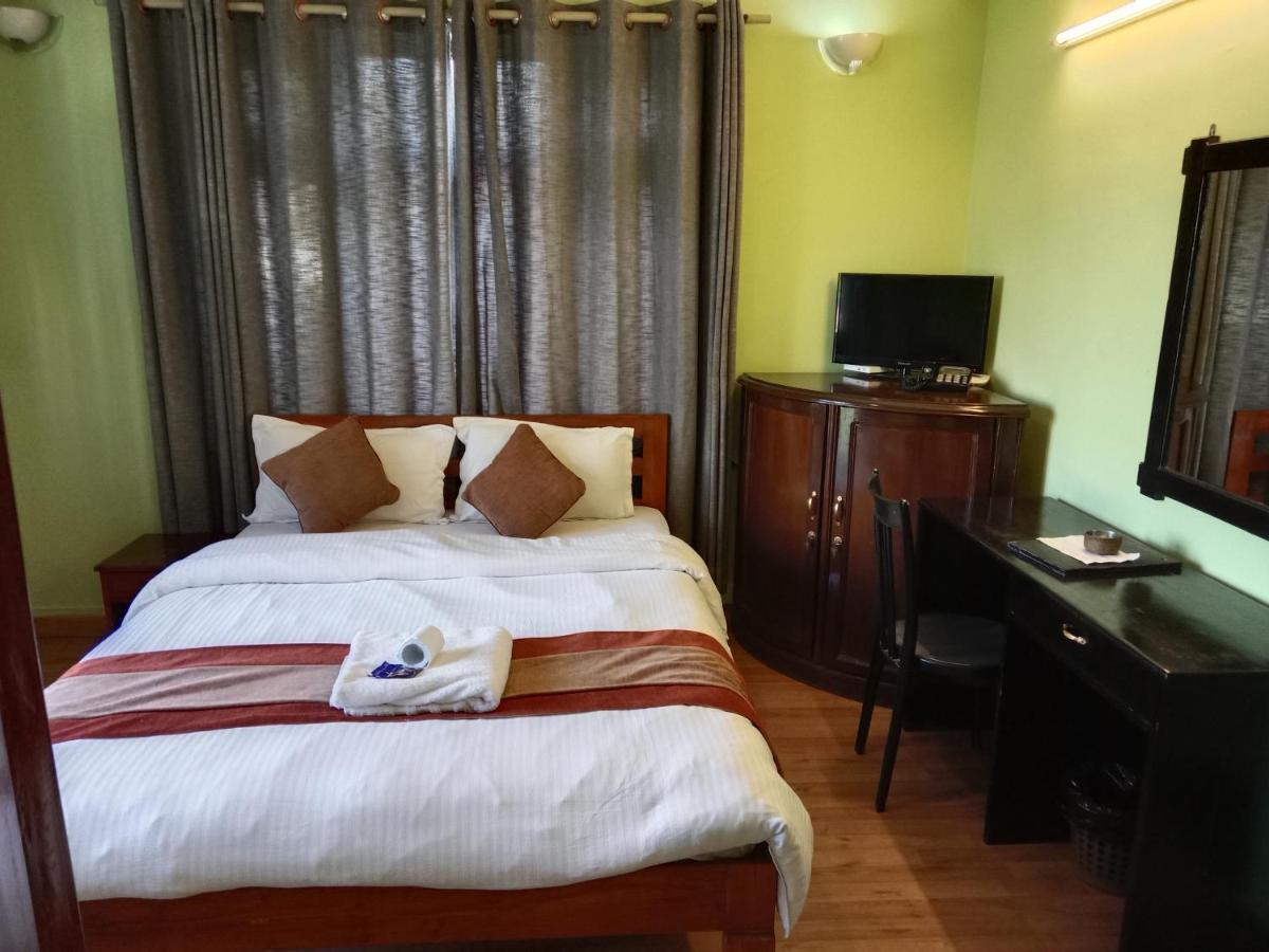 Hotel Lotus Garden Kathmandu Exteriör bild