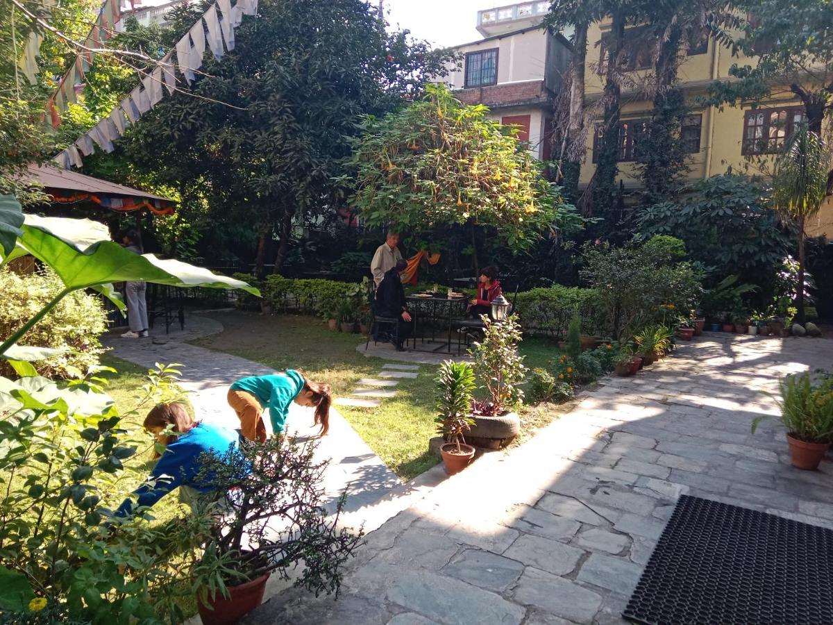 Hotel Lotus Garden Kathmandu Exteriör bild