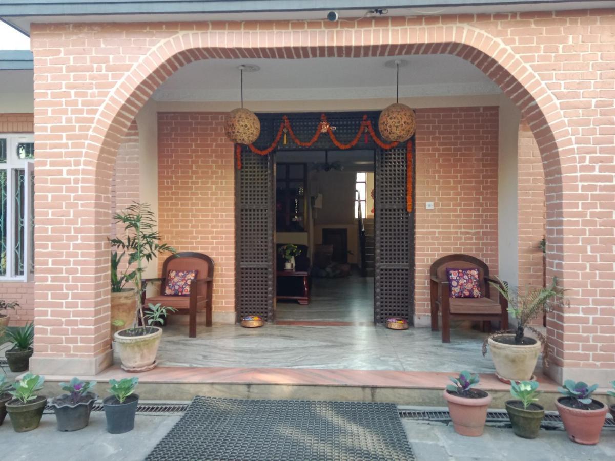 Hotel Lotus Garden Kathmandu Exteriör bild