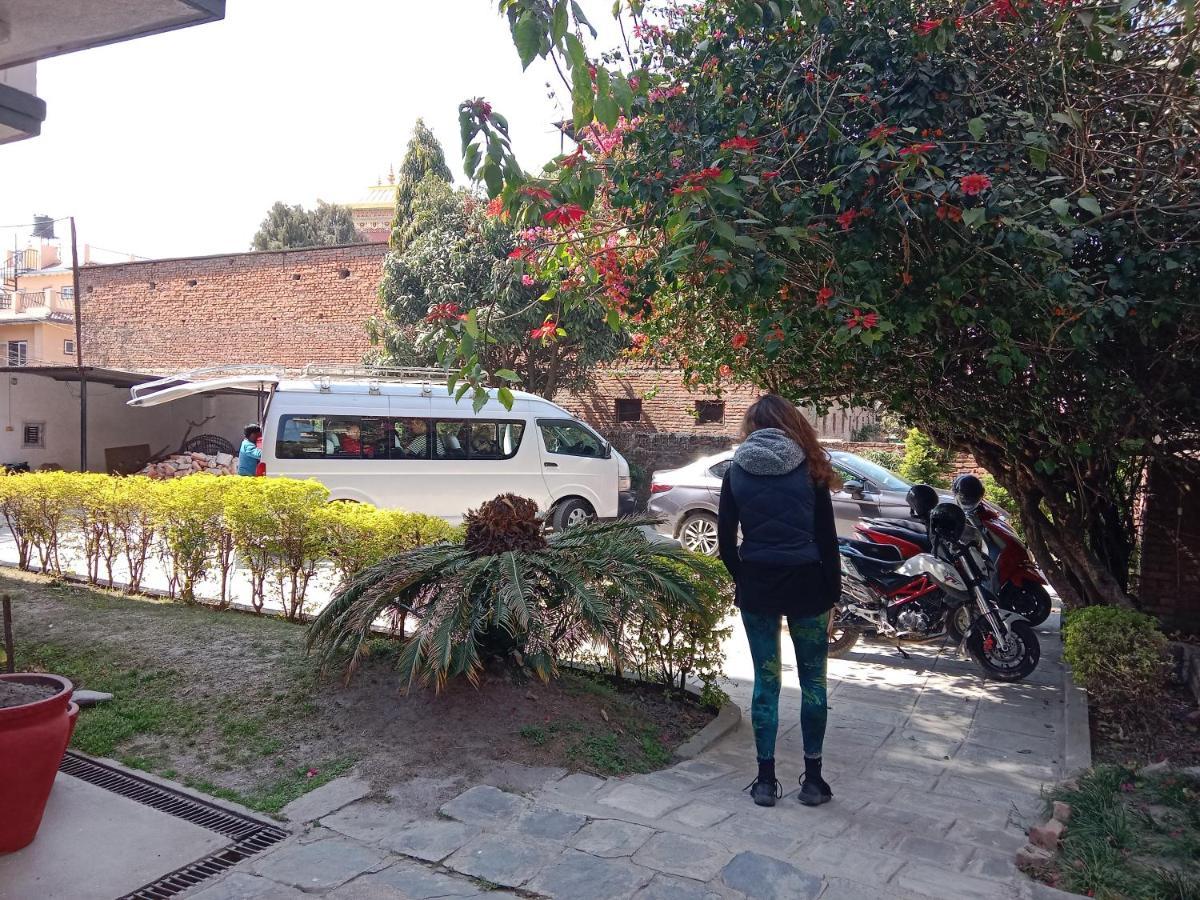 Hotel Lotus Garden Kathmandu Exteriör bild