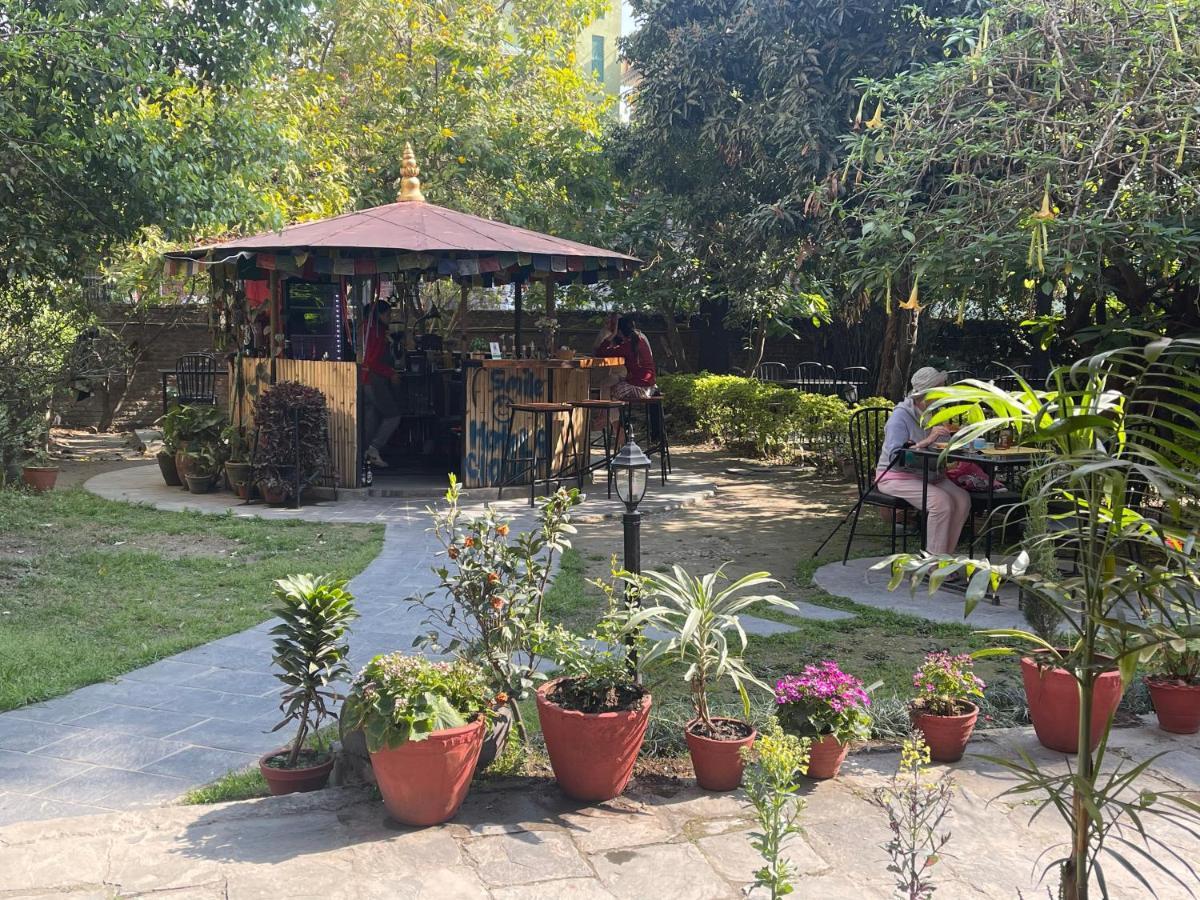 Hotel Lotus Garden Kathmandu Exteriör bild